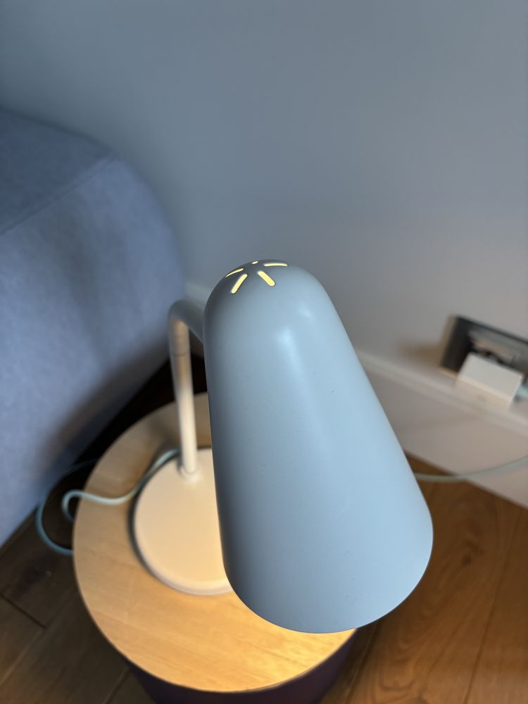 Lampka biurkowa IKEA do pokoju dzieciecego