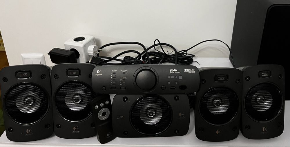 Акустична система Logitech z906 колонки та пульт керування