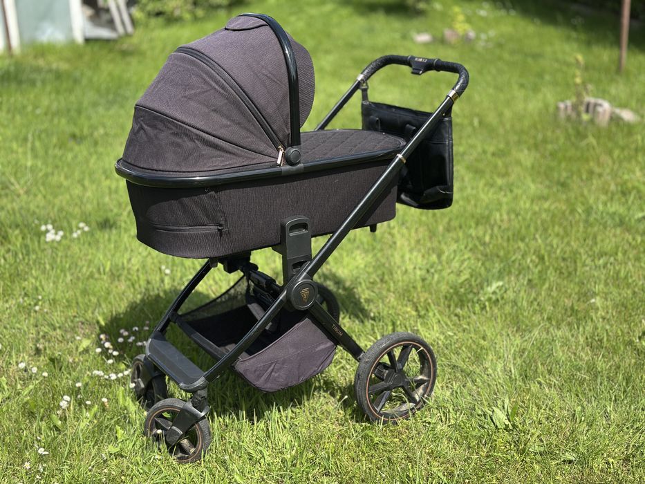 Wózek dziecięcy Venicci Tinum 2.0 Stylish Black gondola spacerówka