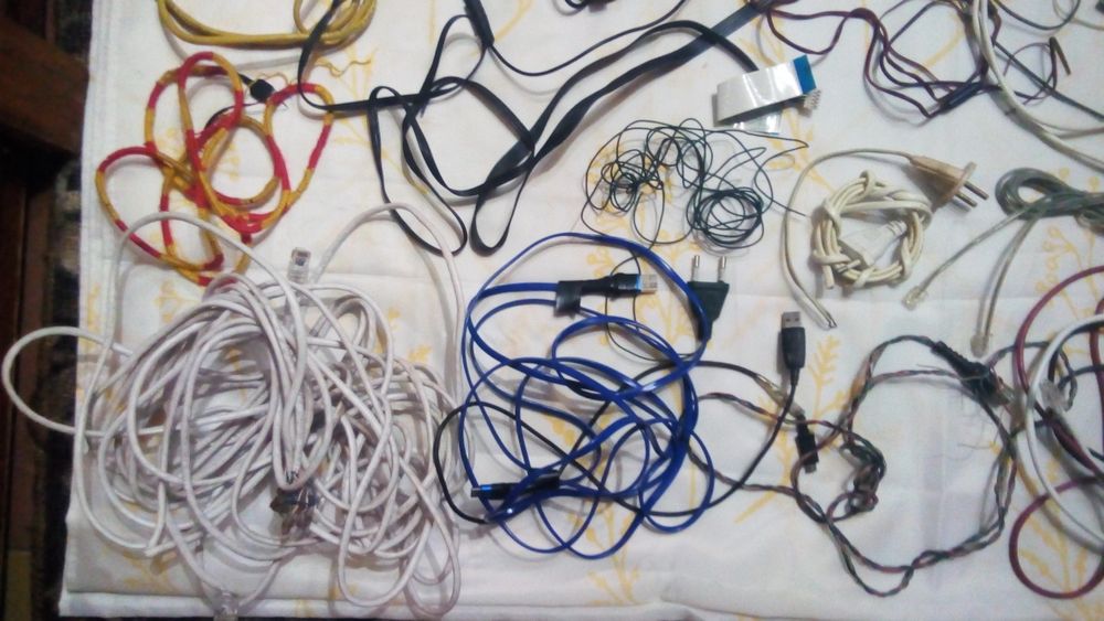 Набір кабелів, шнурів
