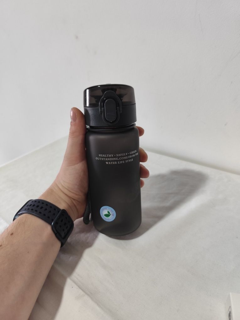 Garrafa Cinzenta Desportiva com Tampa Flip – 400ml [Nova]