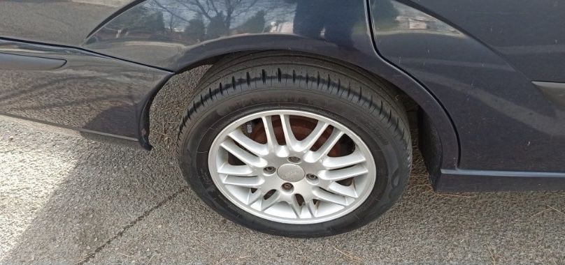 Ford Focus SW 1.4 16v 75cv Carrinha gasolina