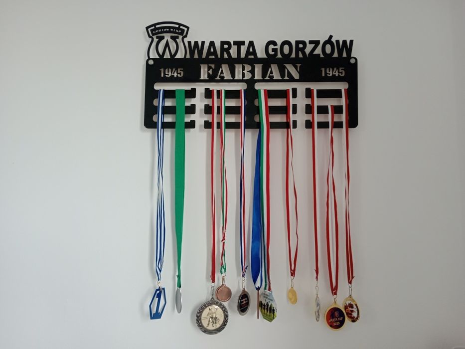 Wieszak na medale 48/50 cm  3 kolory Piłka Nożna unihokej