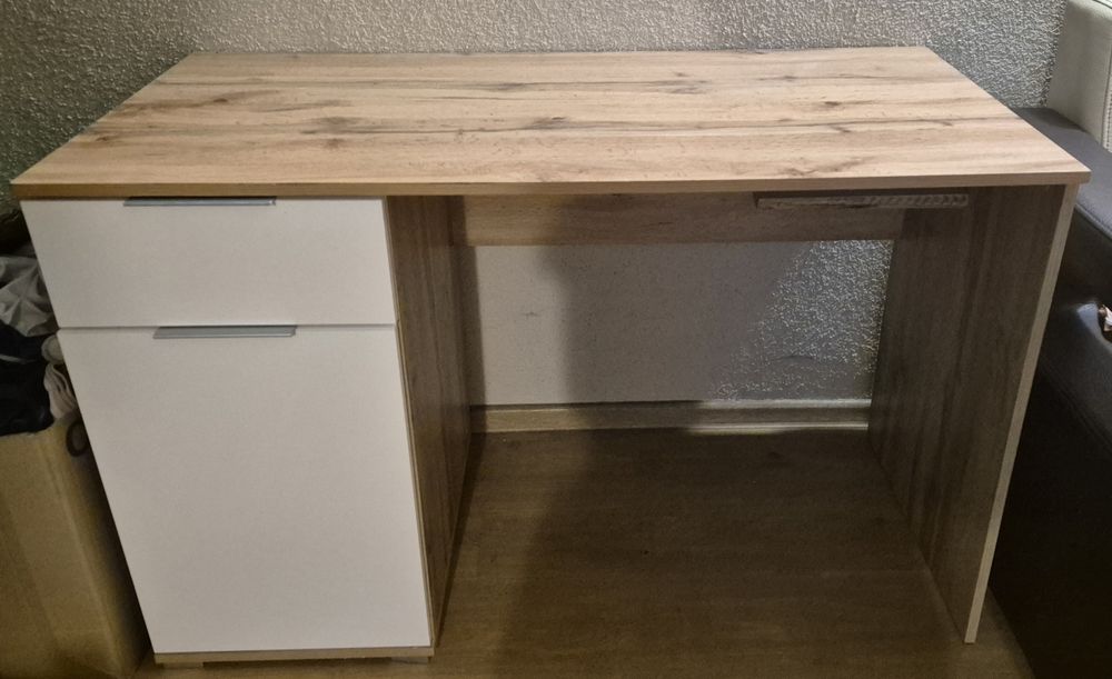 Biurko młodzieżowe