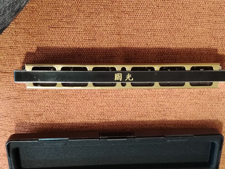 24-kanałowa harmonijka ustna w tonacji C-dur. Super cena!