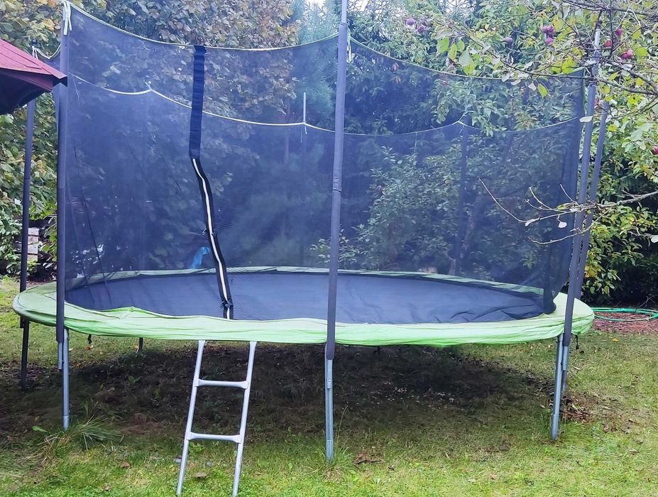 Trampolina ogrodowa duża 427cm używana z siatką