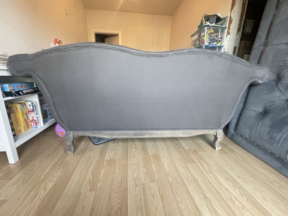 Sofa w stylu ludwik