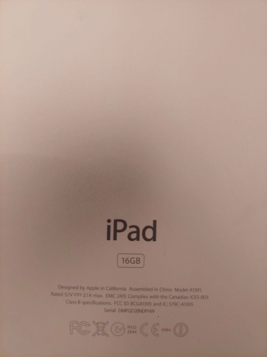 Apple Ipad 16GB 9,7" - com carregador