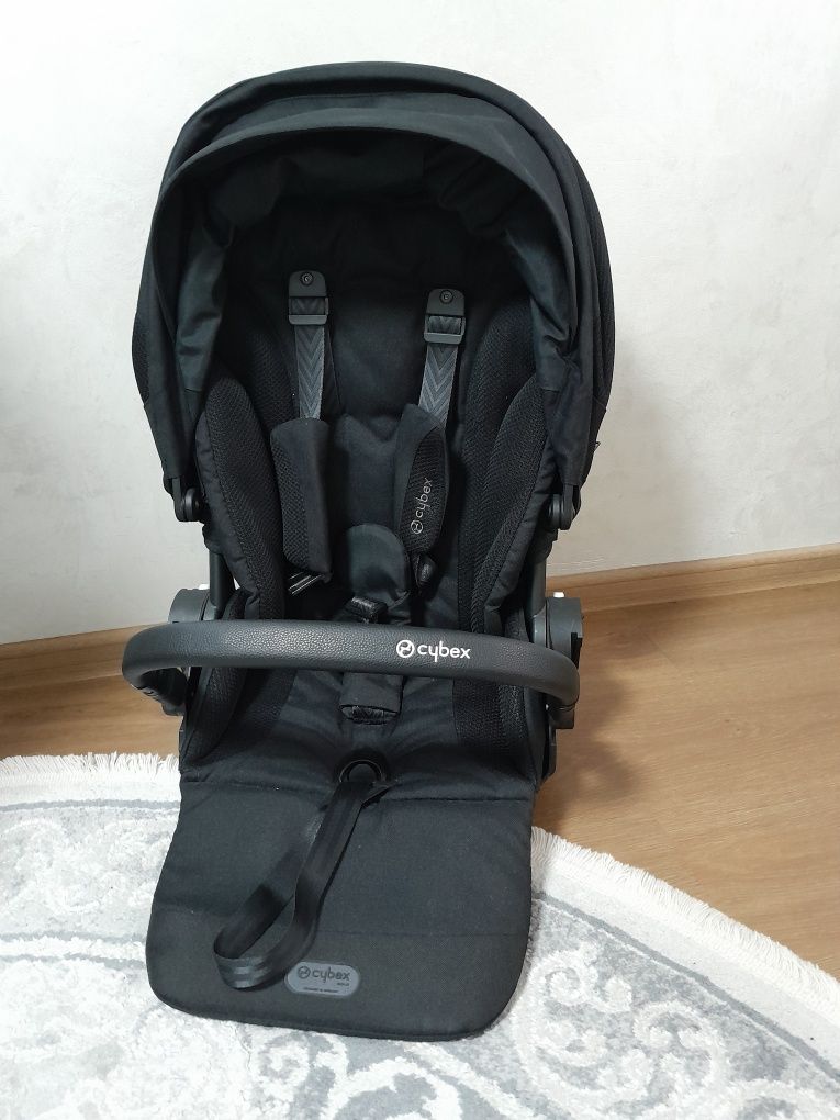 Продам коляску cybex