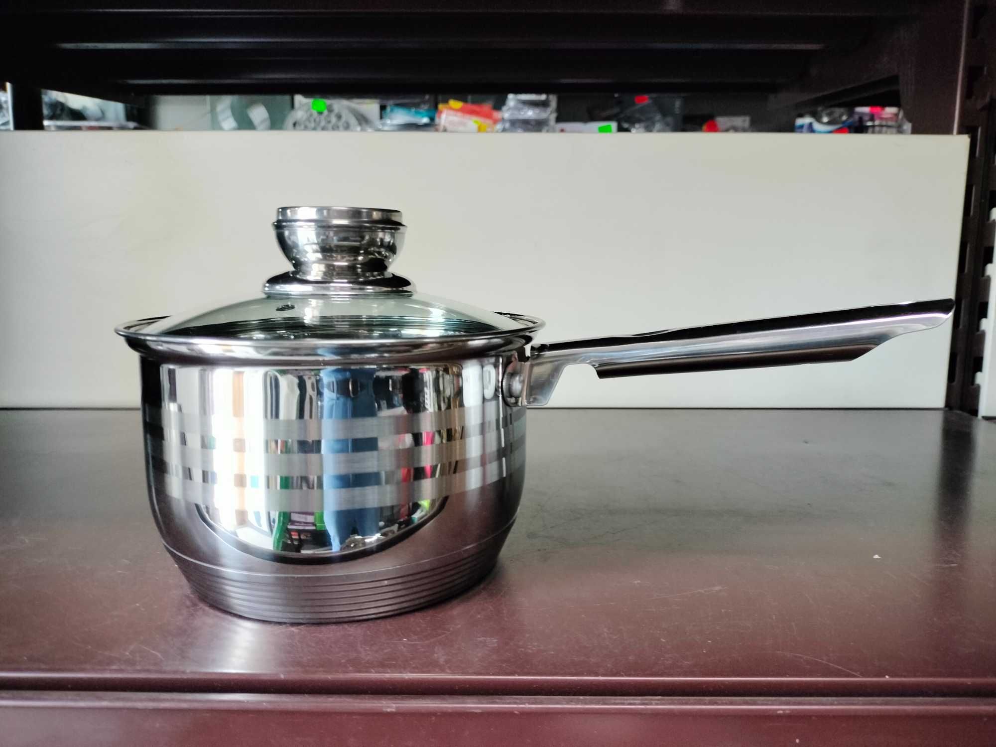 Rondel rondelek mały 16cm średnicy 1,5l pojemność indukcja gaz nowy hi