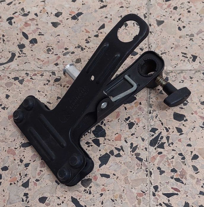 Clamps for adapting to lighting tripod64552485914243120