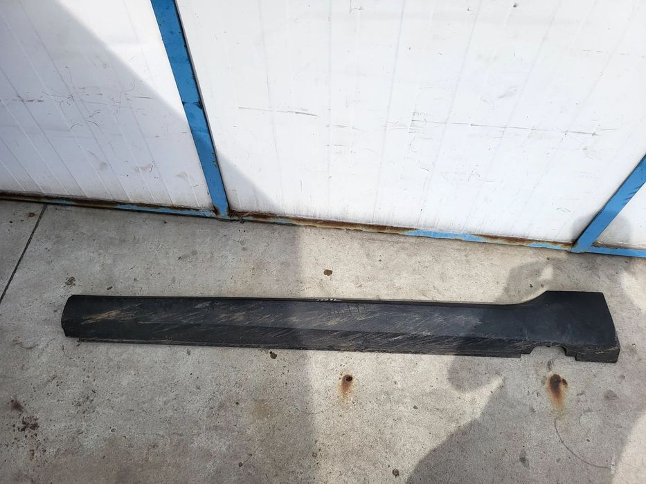 Listwa progowa lewa Peugeot 2008