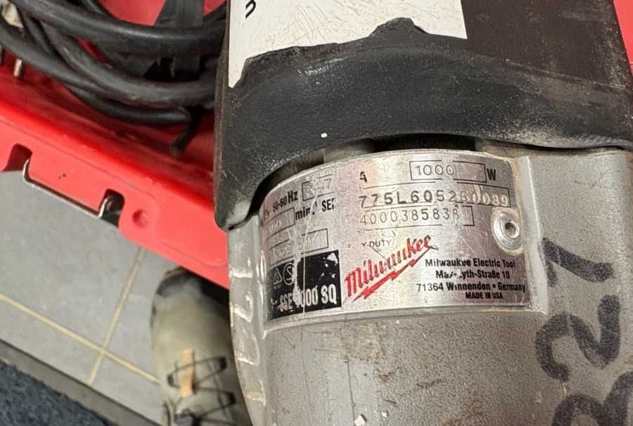 Piła szablasta Milwaukee SSE 1000 SQ