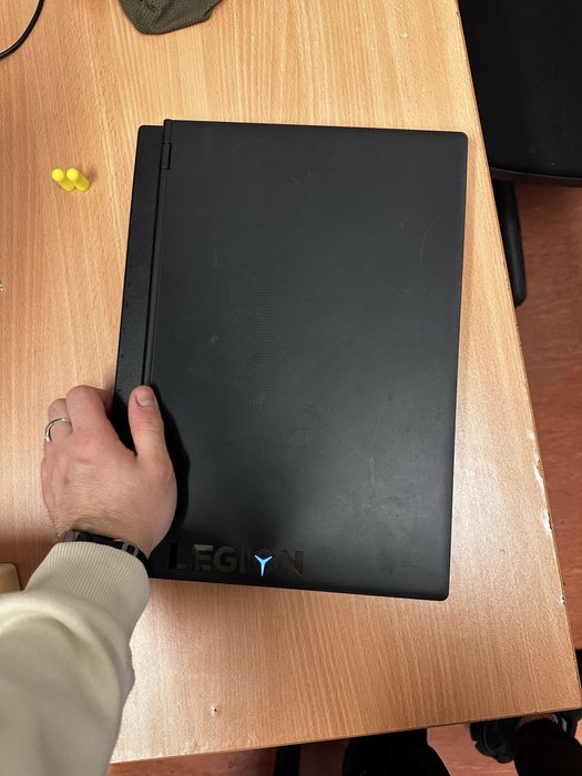 Wydajny laptop gamingowy Lenovo Legion Y540