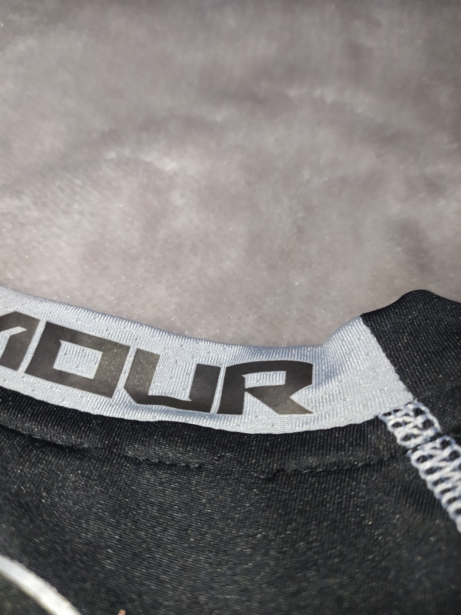 Under armour (M) compression fit лонгслів рашгард термокофта