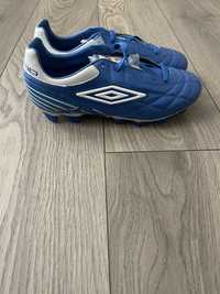 Buty piłkarskie Umbro korki rozmiar 39,5