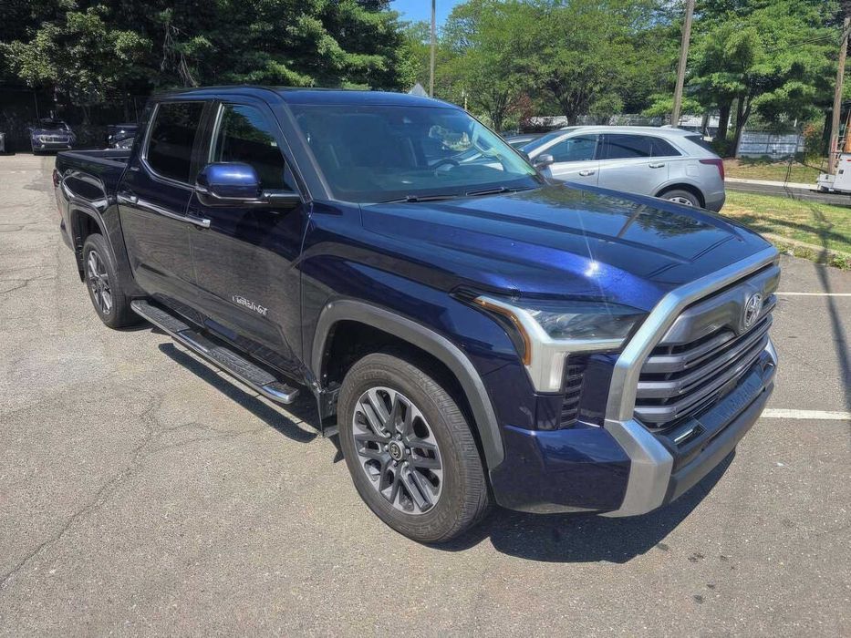 Toyota Tundra Limited      2022