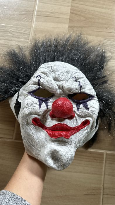 Маска клоуна,хелловін,клоун