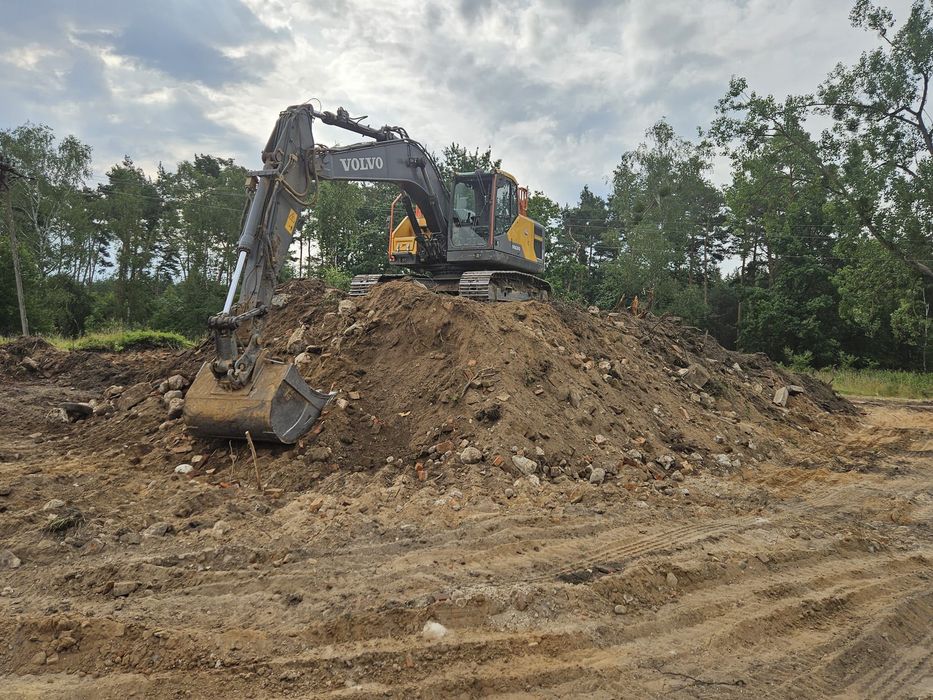 Usługi Koparkami i ładowarkami - ROBOTY ZIEMNE, TRANSPORT PIASKU ŻWIRU