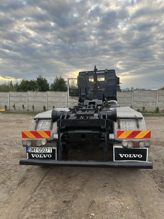 Volvo hakowiec plus kontenery