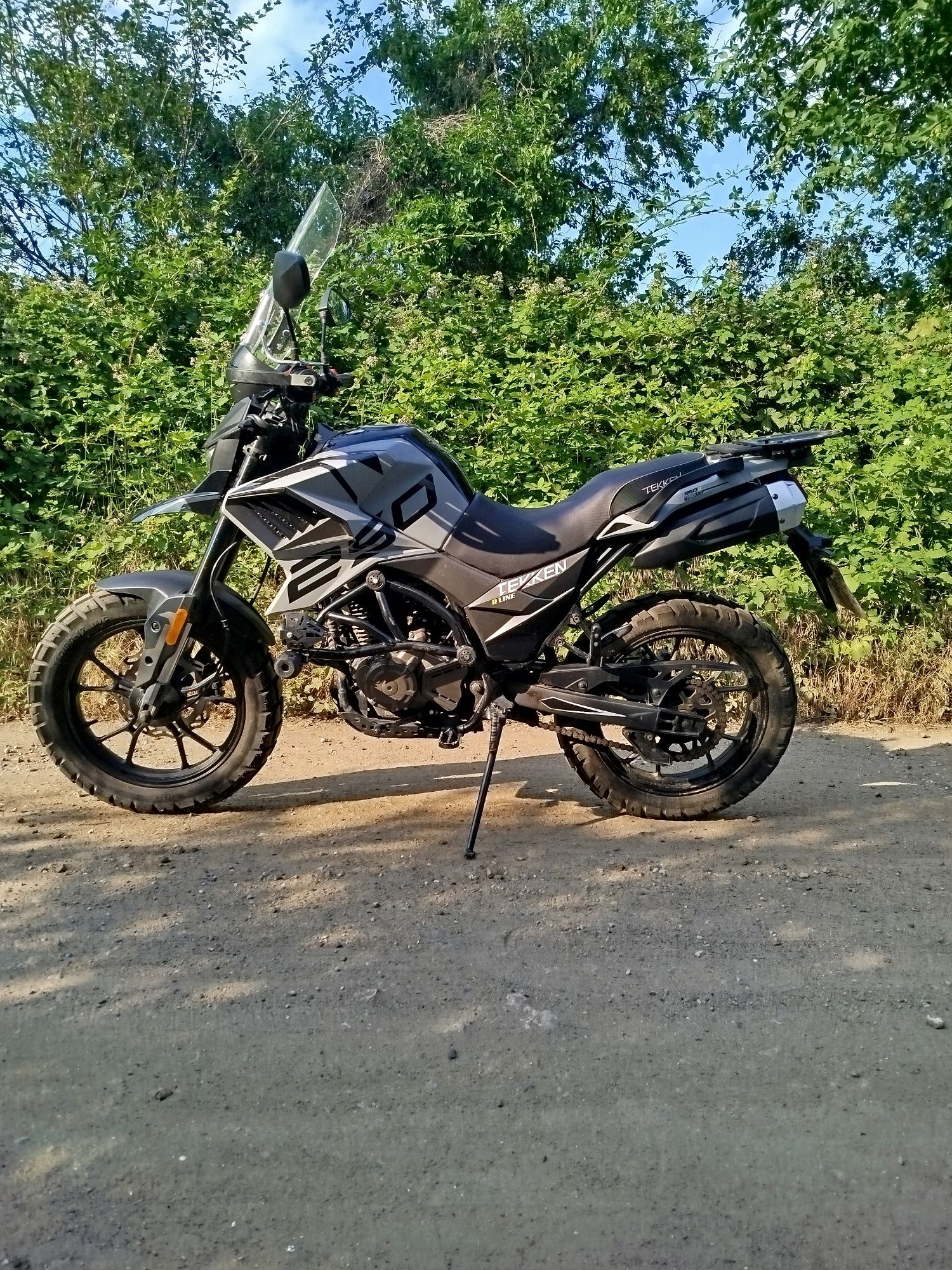 Продам мотоцикл Теккен 250 .
