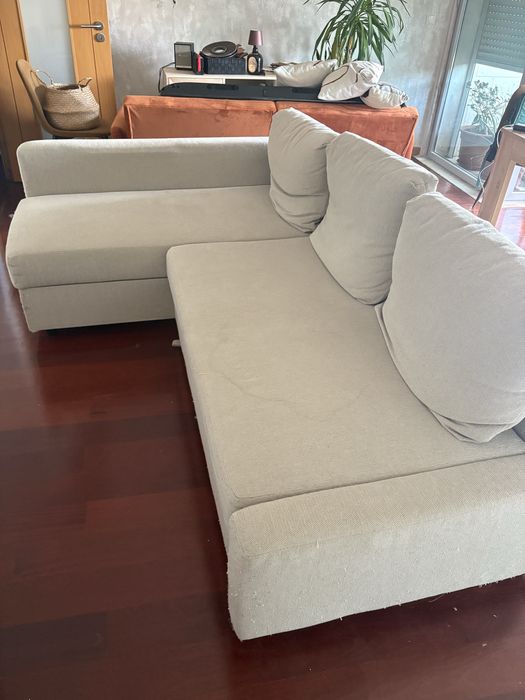 Sofá FRIHETEN cor beje (com cama e arrumaçao)