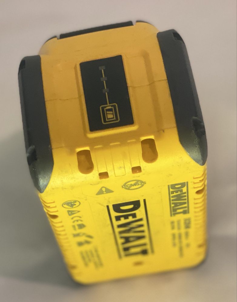 Акумулятор Dewalt FlexVolt XR 18/54v -18ah (18000mah)