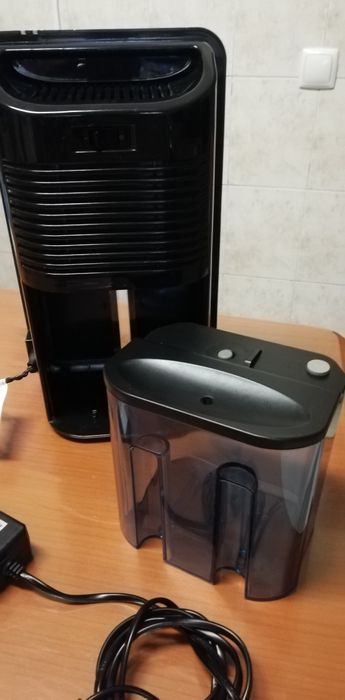 Desumidificador compacto (pequeno), usado

Comprado no Aldi
Usado muit