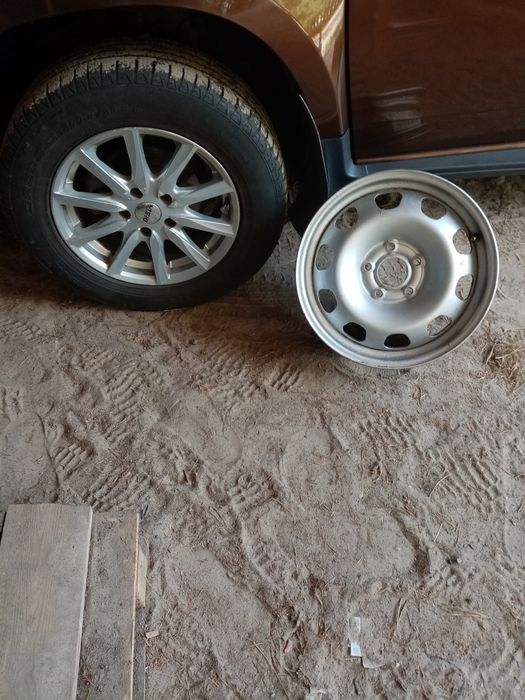 Продам диски на Renault Duster r16