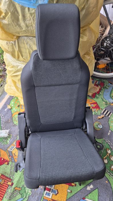 Fotele 3 rząd Peugeot 5008 , nowe