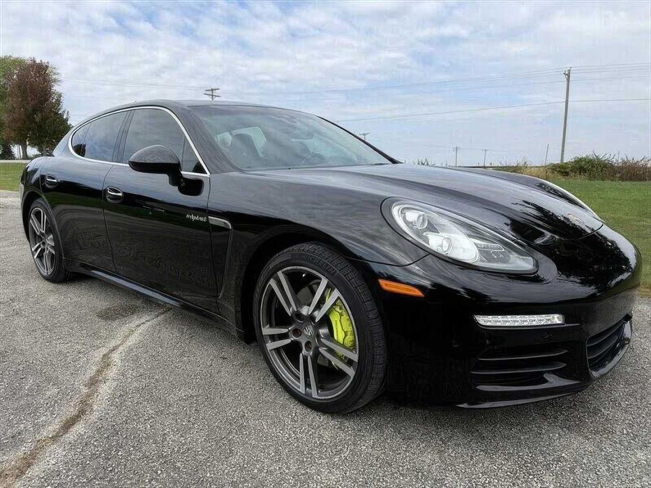 Porsche Panamera      2014