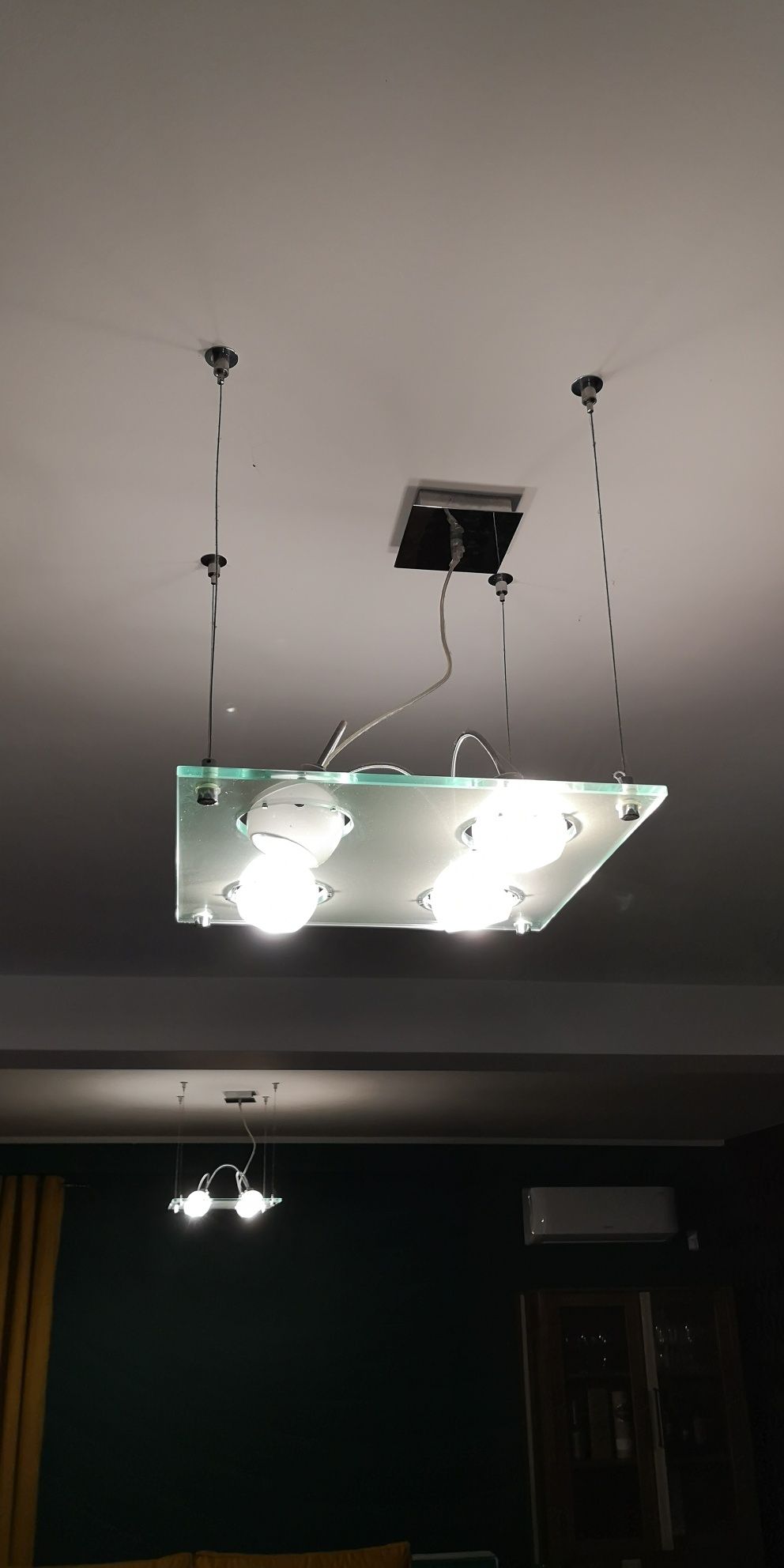 Lampa szklana cztery żarówki led