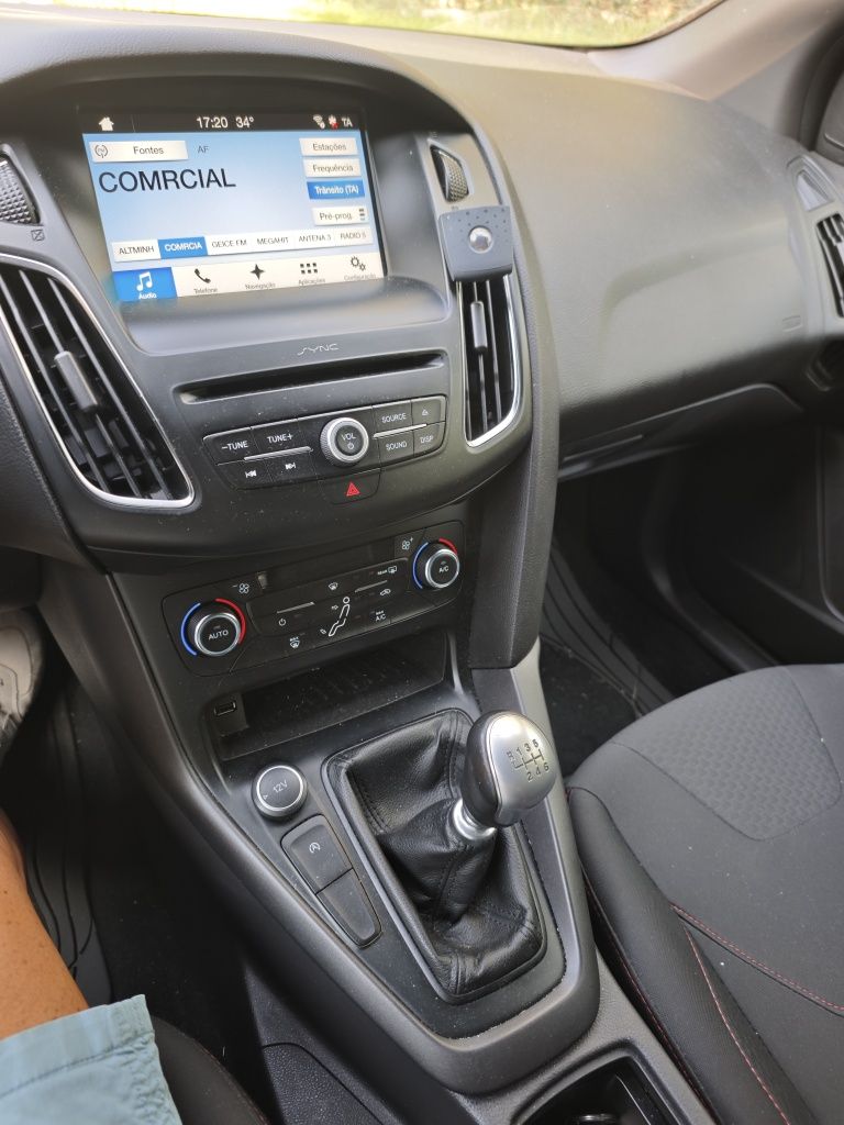 Ford Focus ST-Line 1.5 TDCI 120cv – Nacional – Excelente Estado