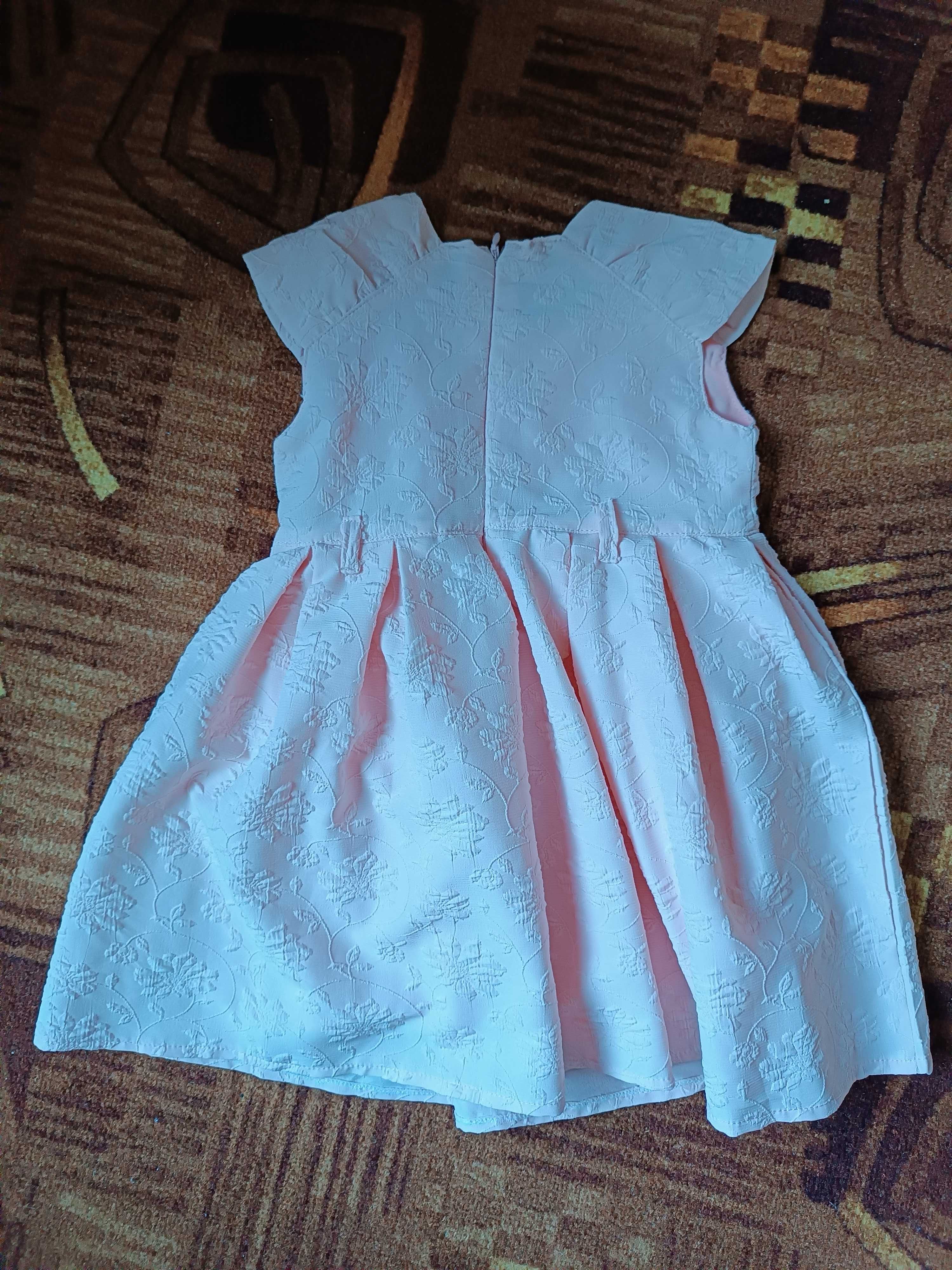Sukieneczka dla dziewczynki 92-98