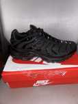 Nike tn all black