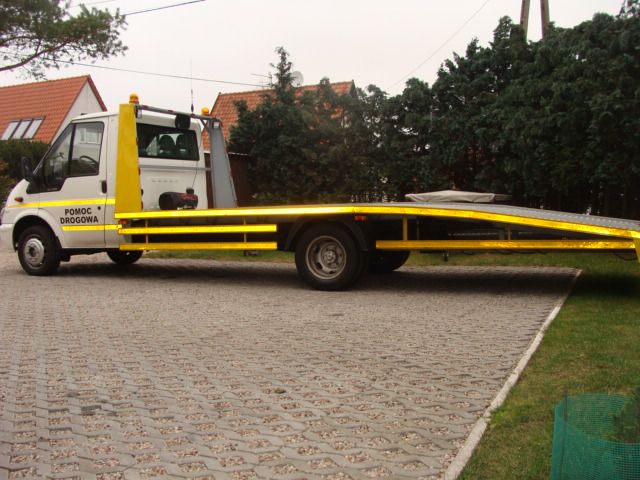 Auto laweta Pomoc drogowa Transport