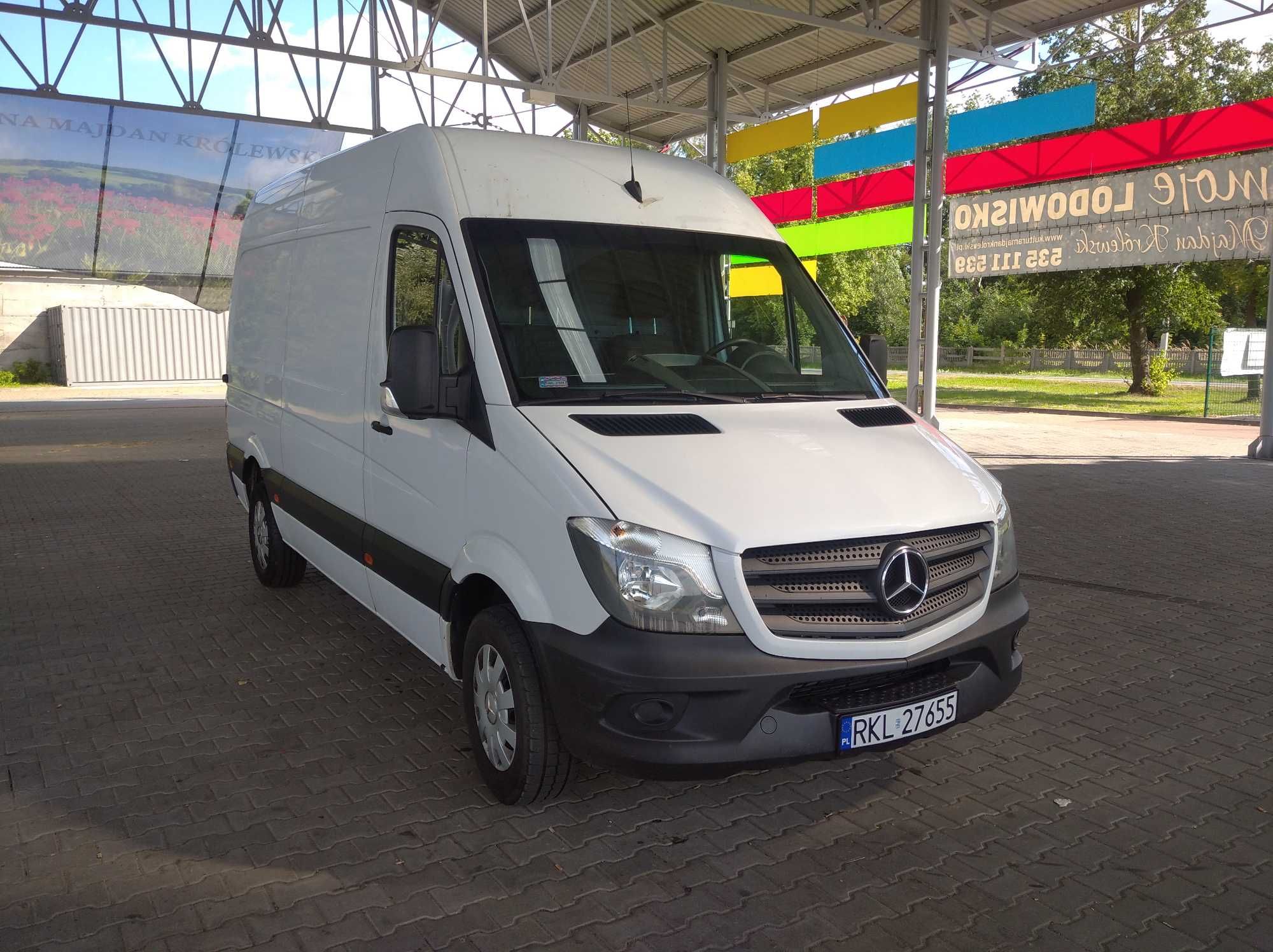 WYNAJEM Busa 3 os. Blaszak 3.3m Mercedes Sprinter 906 2.2 Średni