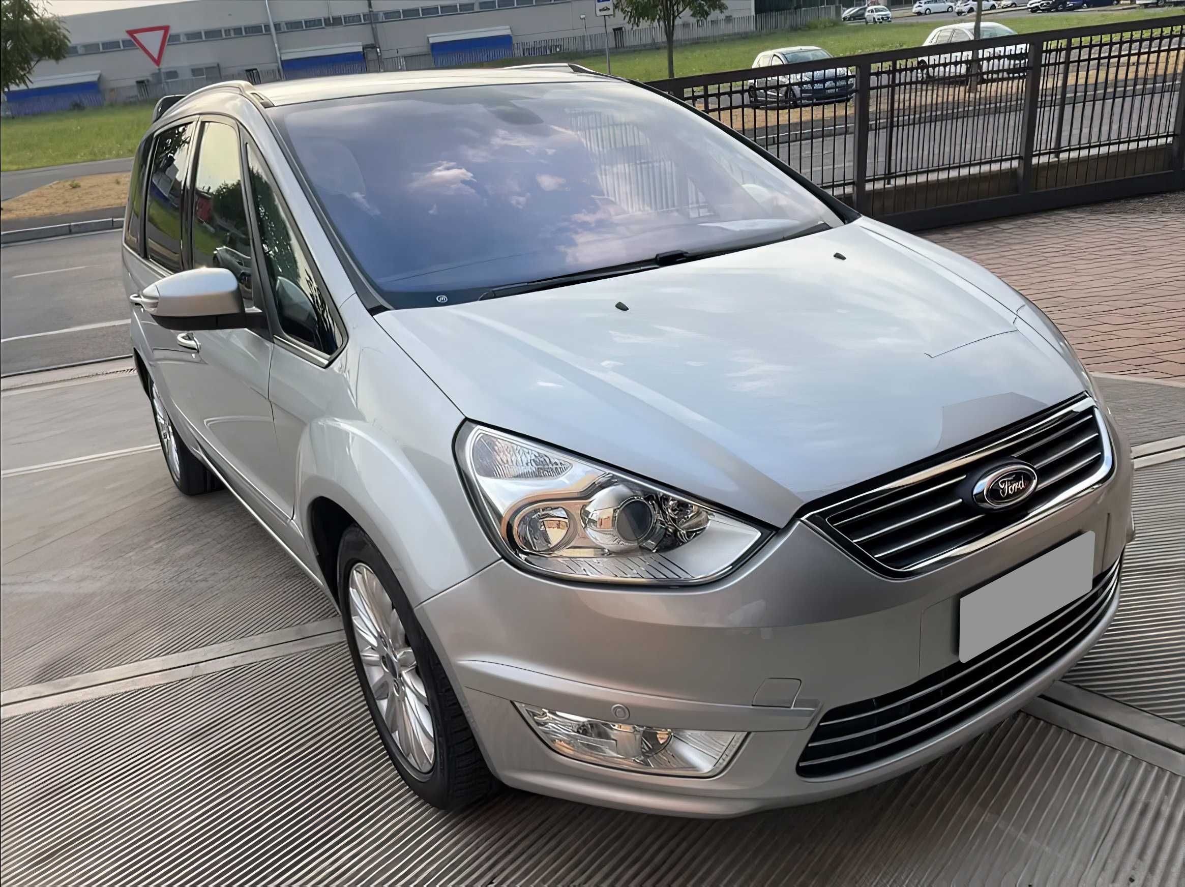 2014 Ford Galaxy  Titanium