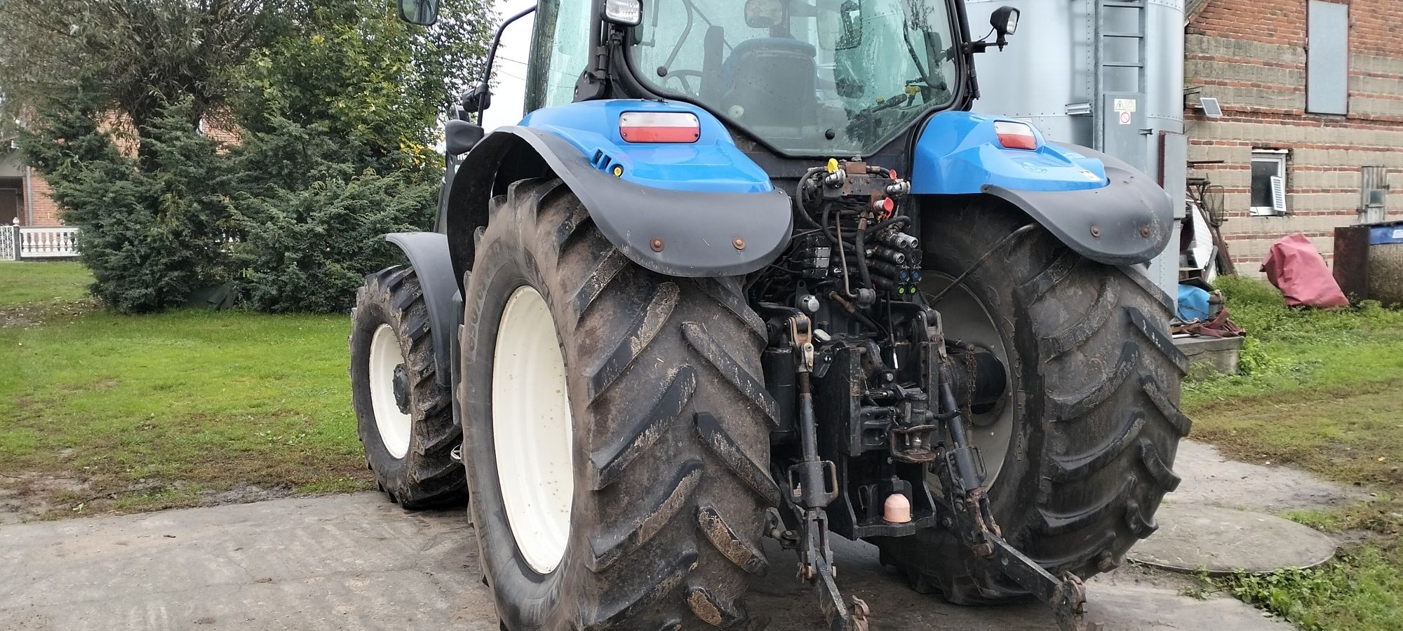 New Holland,new Holland T6050