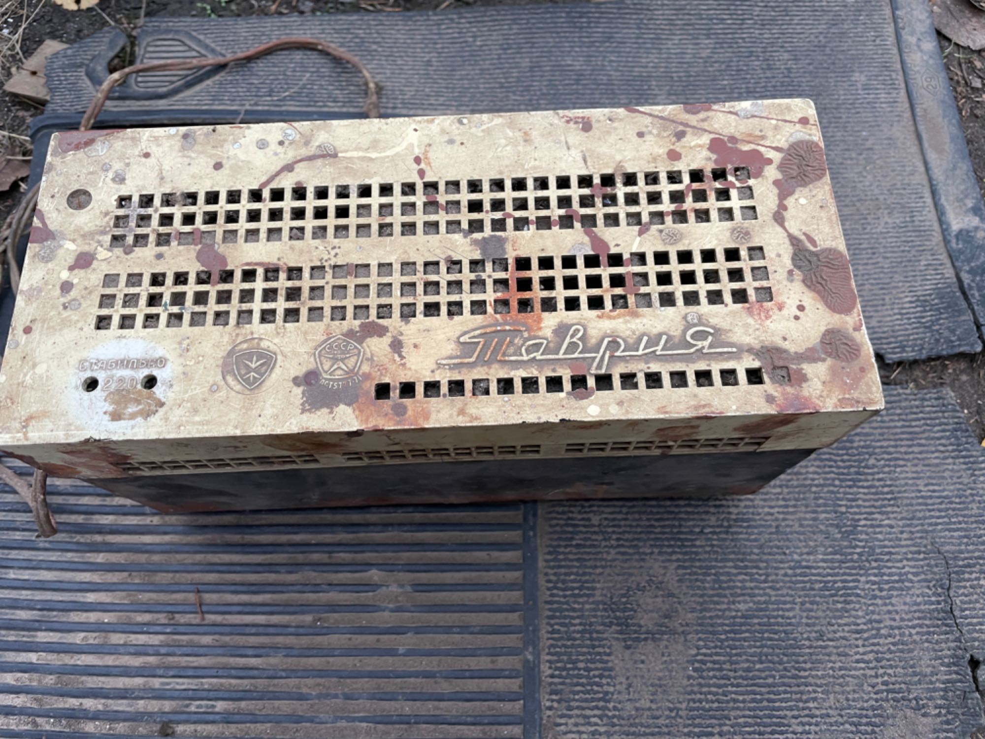 Стабилизатор 220В напряжения Таврия