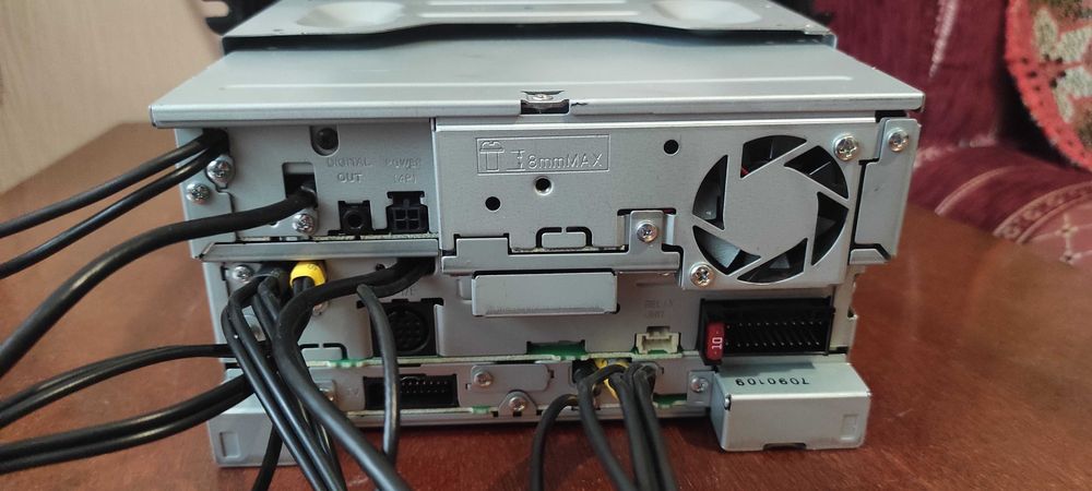 Автомагнитола KENWOOD DNX-7200