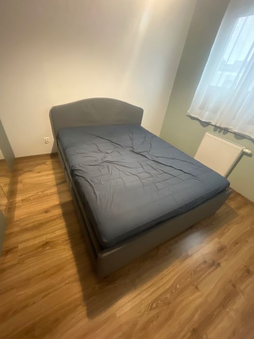 Łóżko sypialniane z szufladami tapicerowane