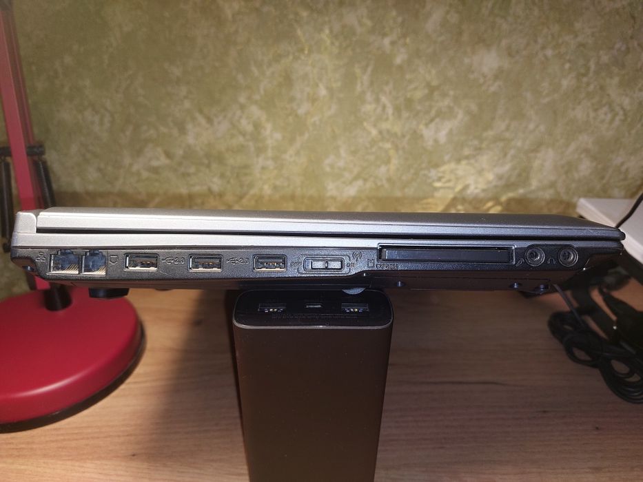 Ноутбук Asus F5R полностью работающий и исправный.