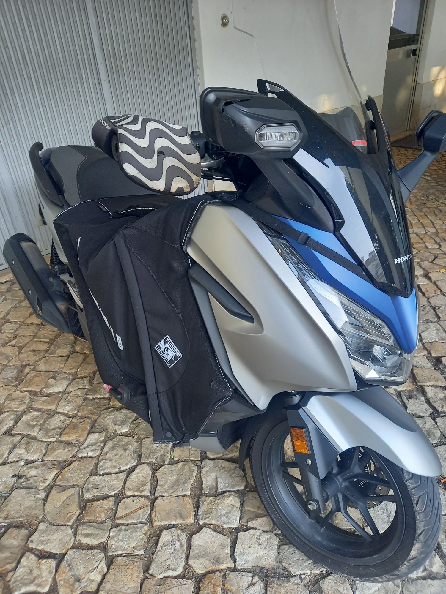 Honda Forza 125 ano 2018, modelo 2019
