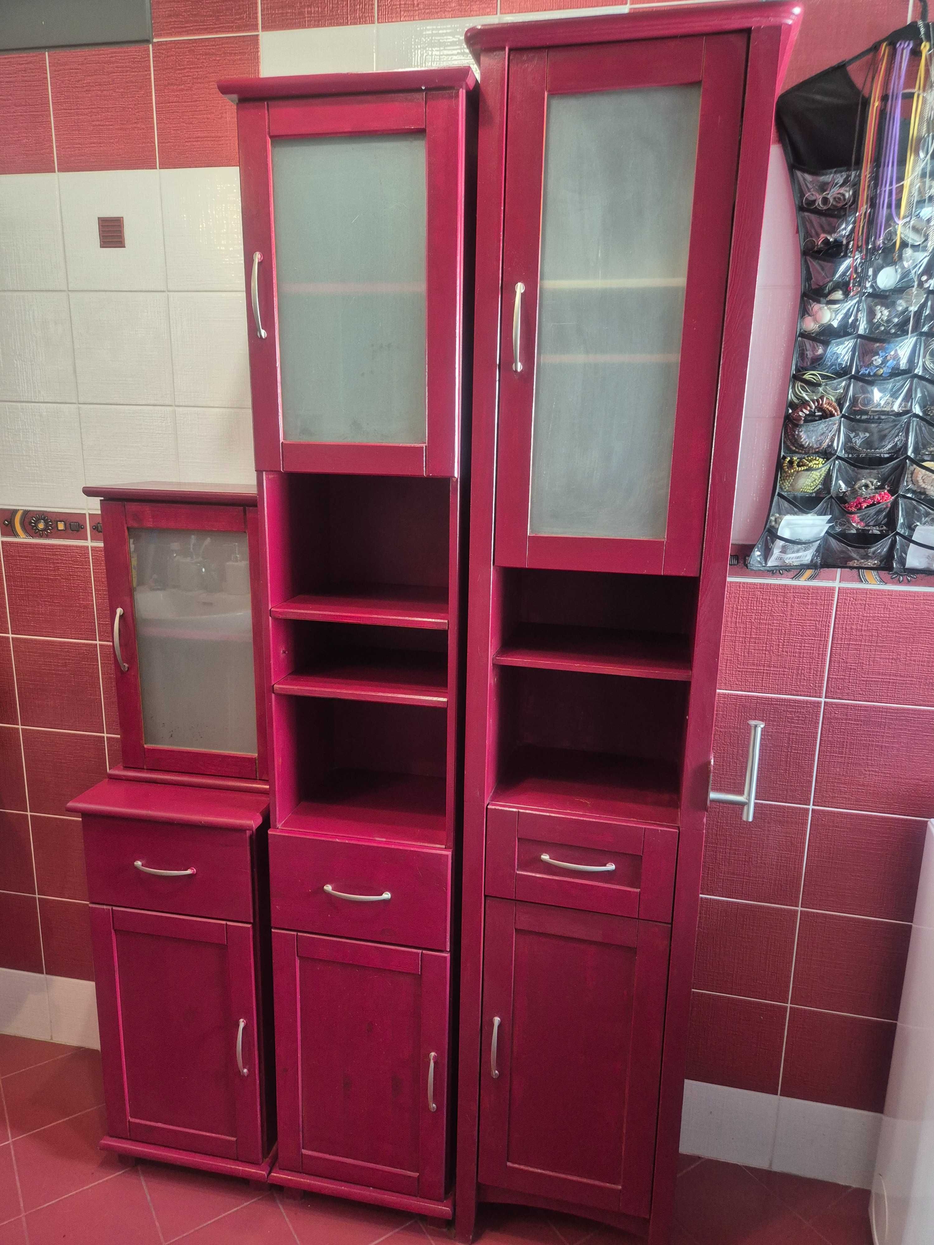 Komplet szafek łazienkowych kolor burgund, bordo