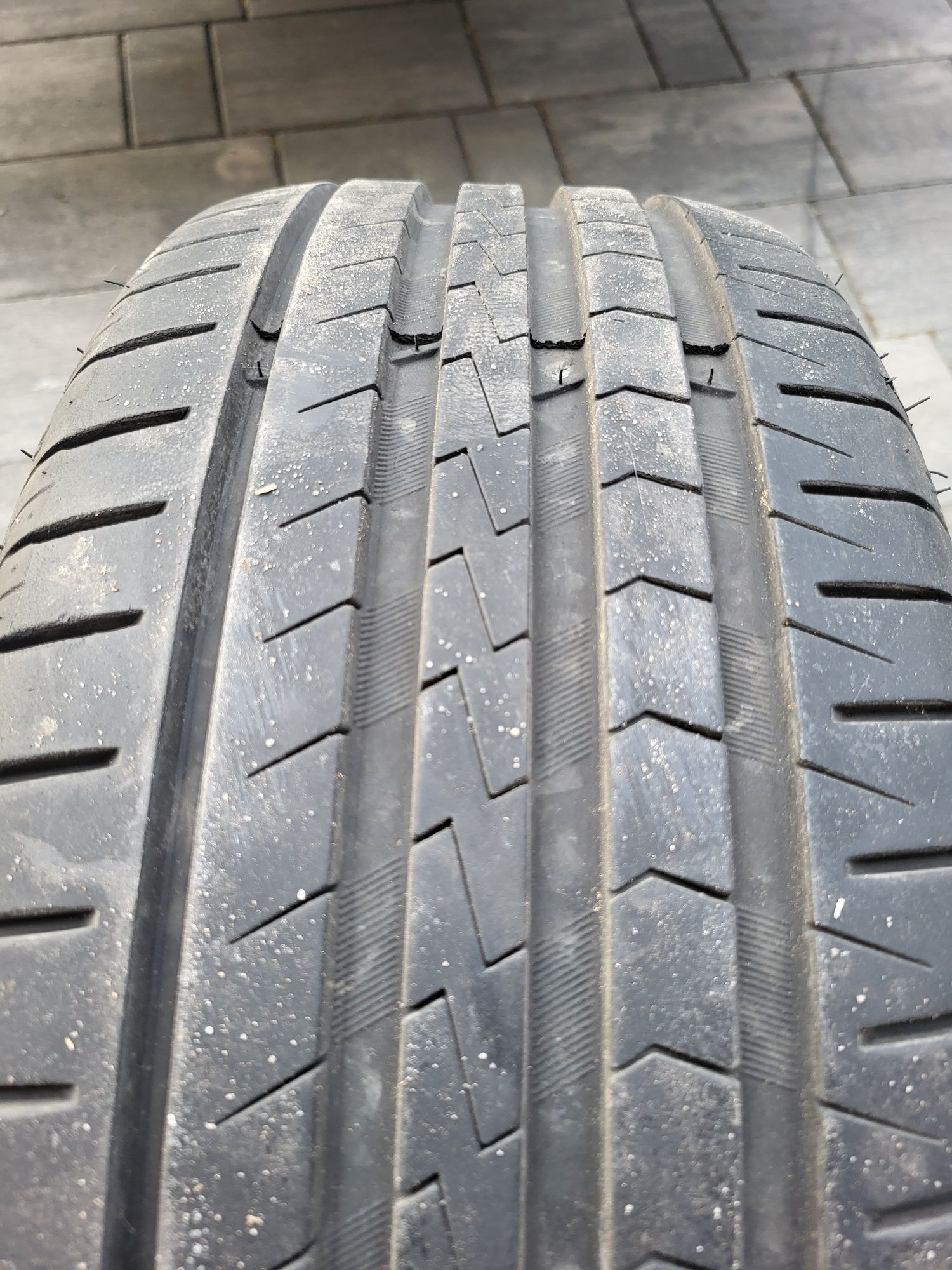 Opony letnie 195/40R17 Vredestein Comforser