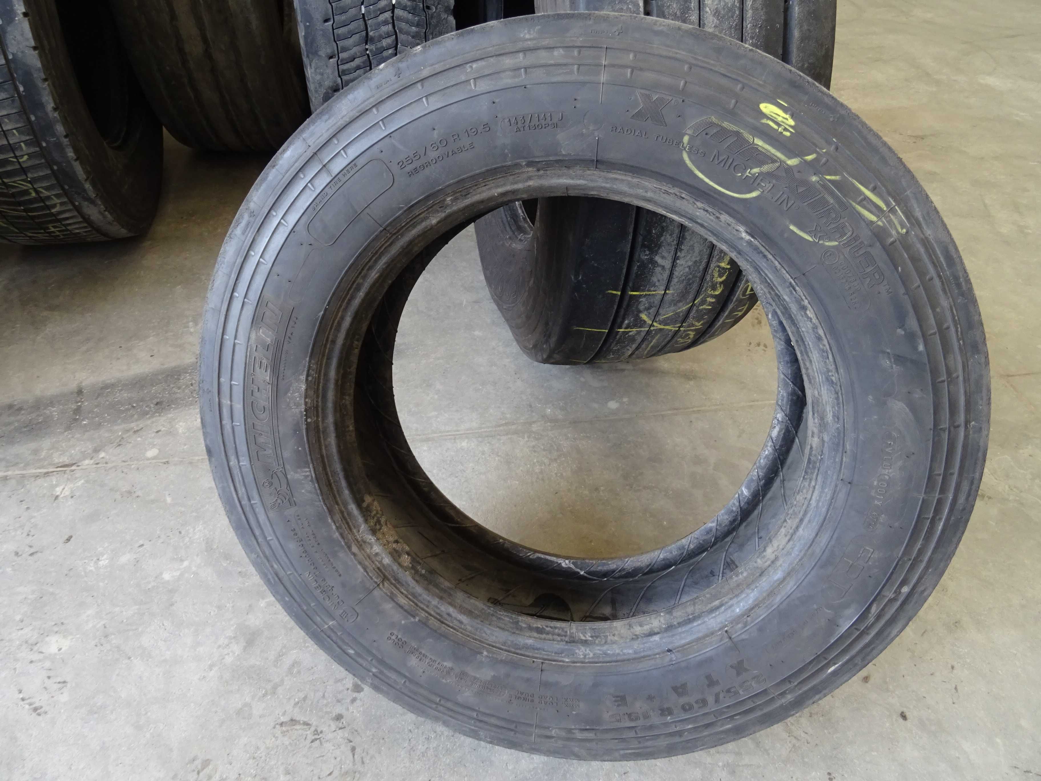 opona 255/60R19.5 MICHELIN X Maxitrailer XTA +E ( 900 netto)