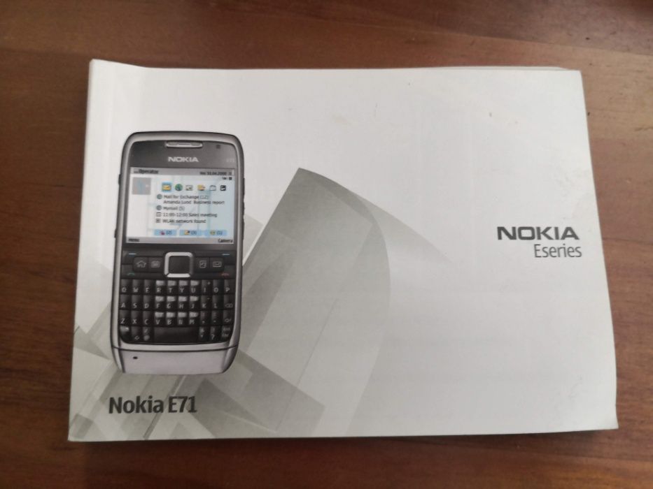 Nokia E71 cizento desbloqueado e a funcionar. Com livro de Instruções
