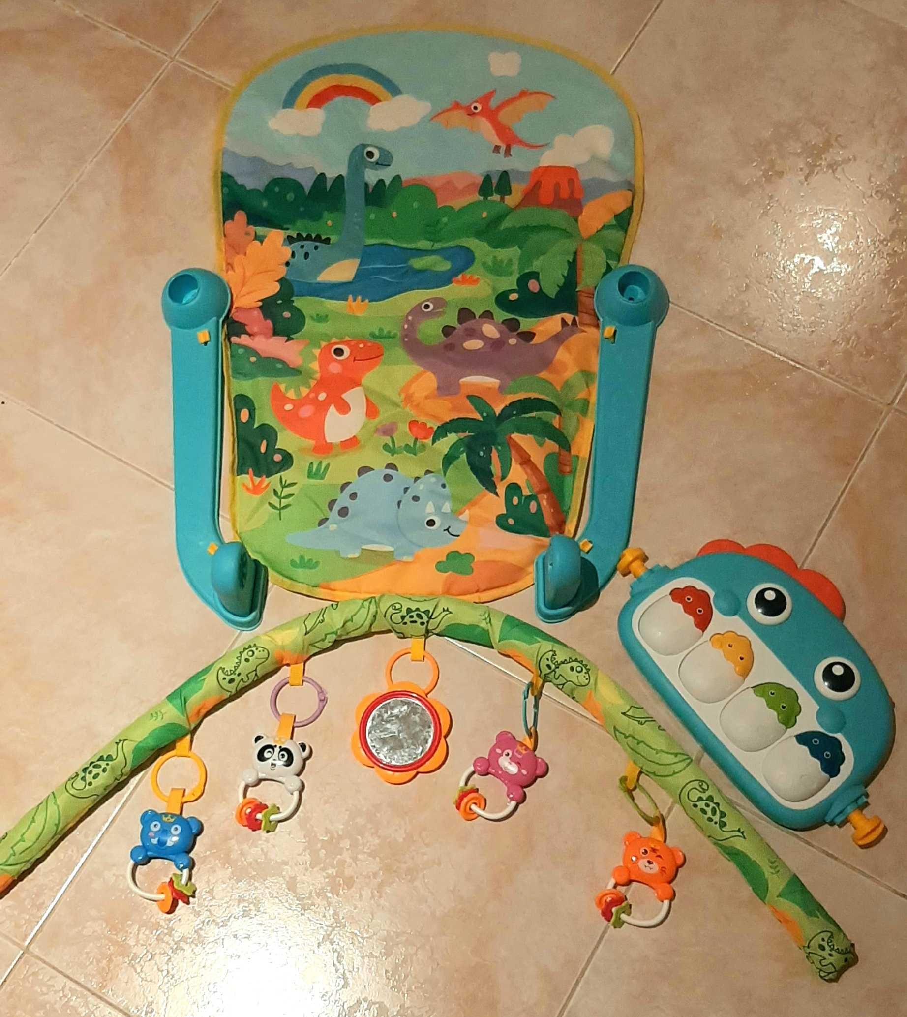 PIANO DE PÉ de Bebé Como Novo