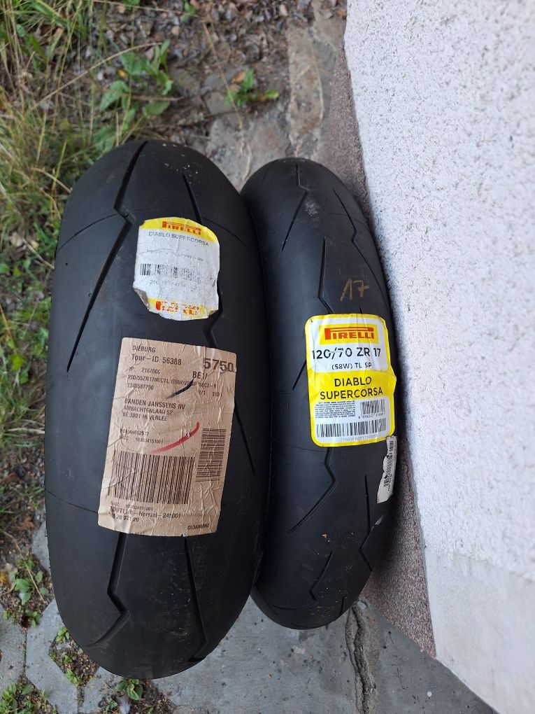 Honda CBR 954  kpl opon